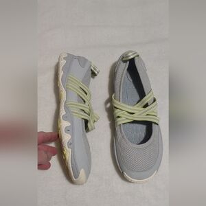 Stylish Gray and Yellow Women's Shoes